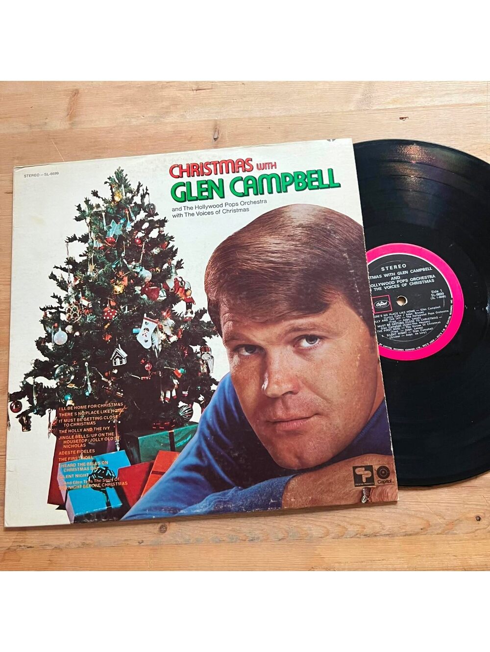 Glen Campbell - Christmas with Glen Campbell 33rpm VG+ VR19